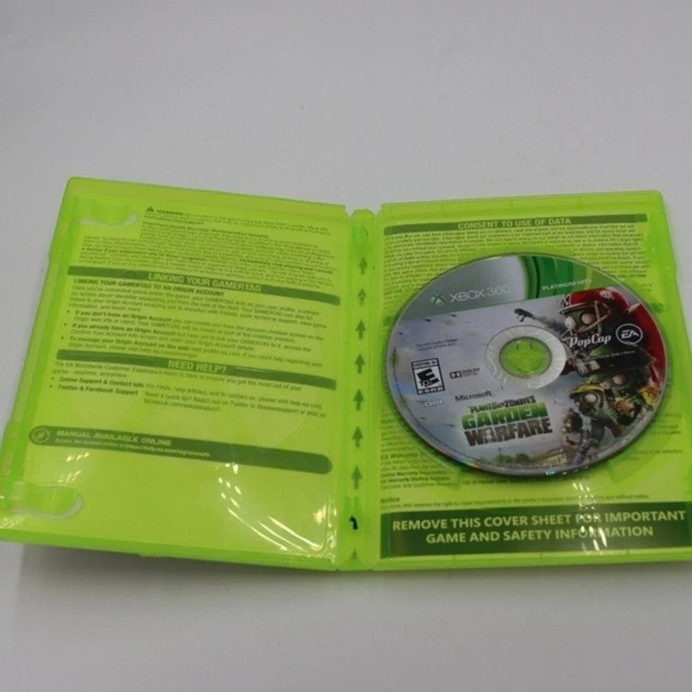 Plants vs Zombies Garden Warfare Xbox 360 Video Game Disc Case Strategy Fun